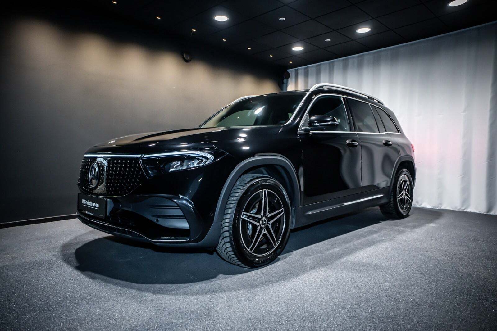 Sort Mercedes EQB250+ fra 2026