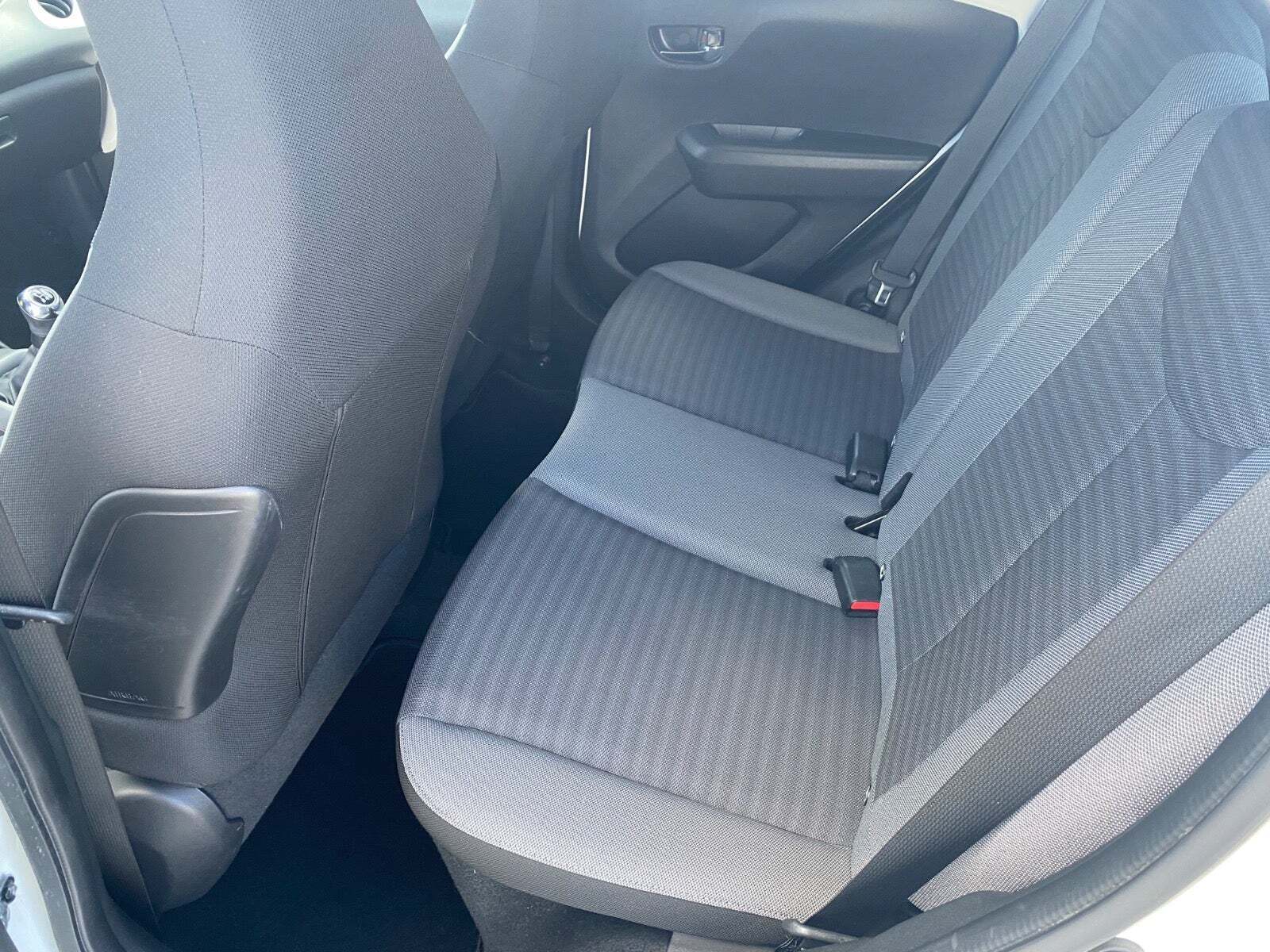 Hvid Toyota Aygo fra 2019