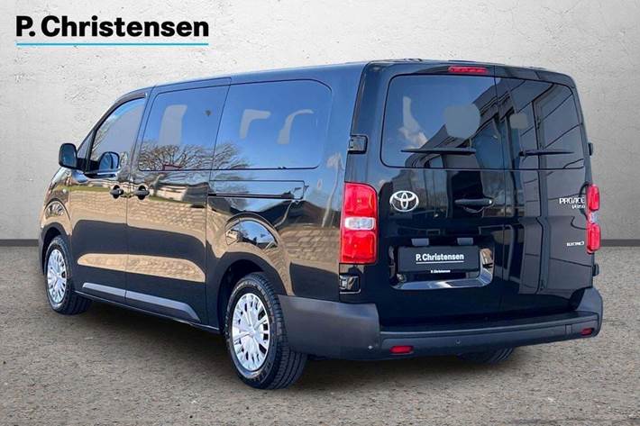 Sort Toyota Proace Verso fra 2024