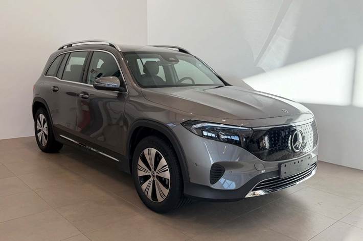 Grå Mercedes EQB250+ fra 2026