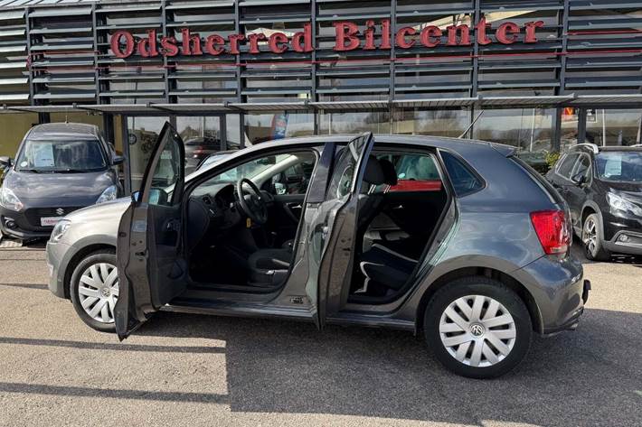Grå VW Polo fra 2011