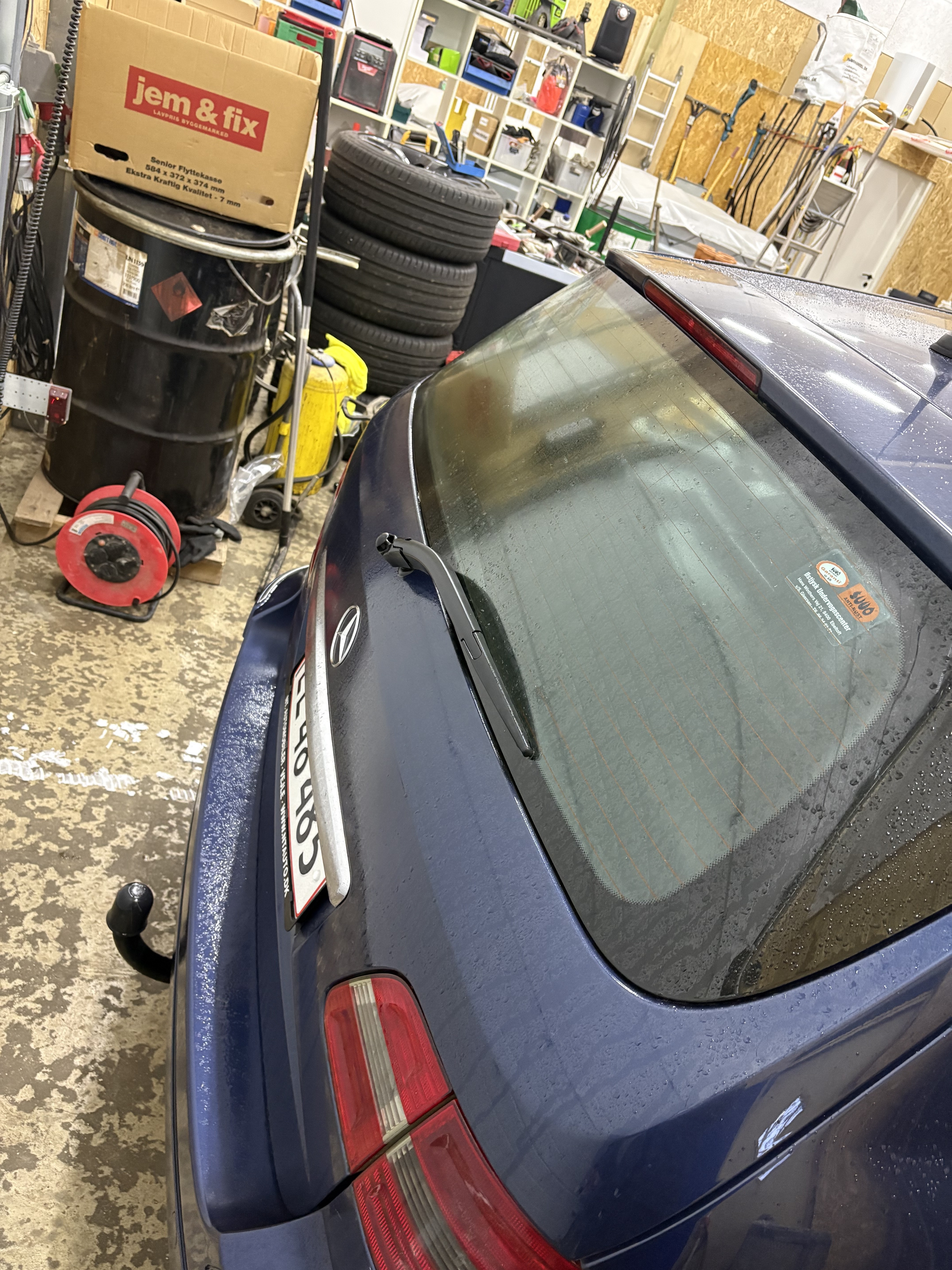 Blå Mercedes B170 fra 2007