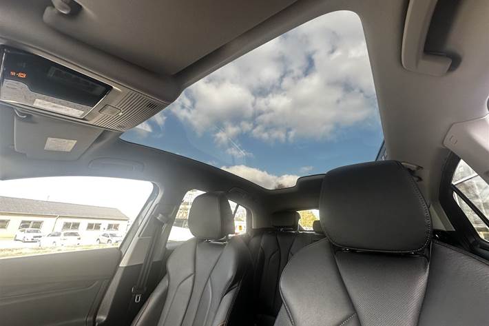 Grå Skoda Enyaq fra 2023