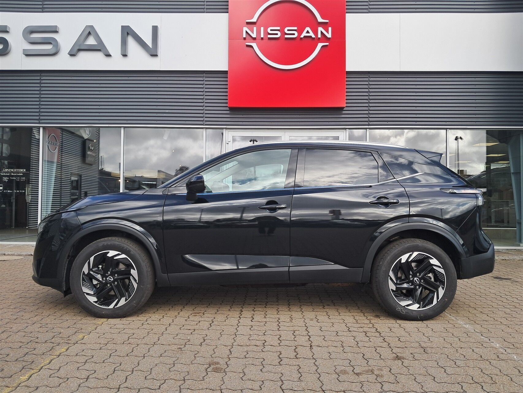 Nissan Qashqai 1,3 MHEV  Mild hybrid N-Connecta X-Tronic 158HK 5d 7g Aut.