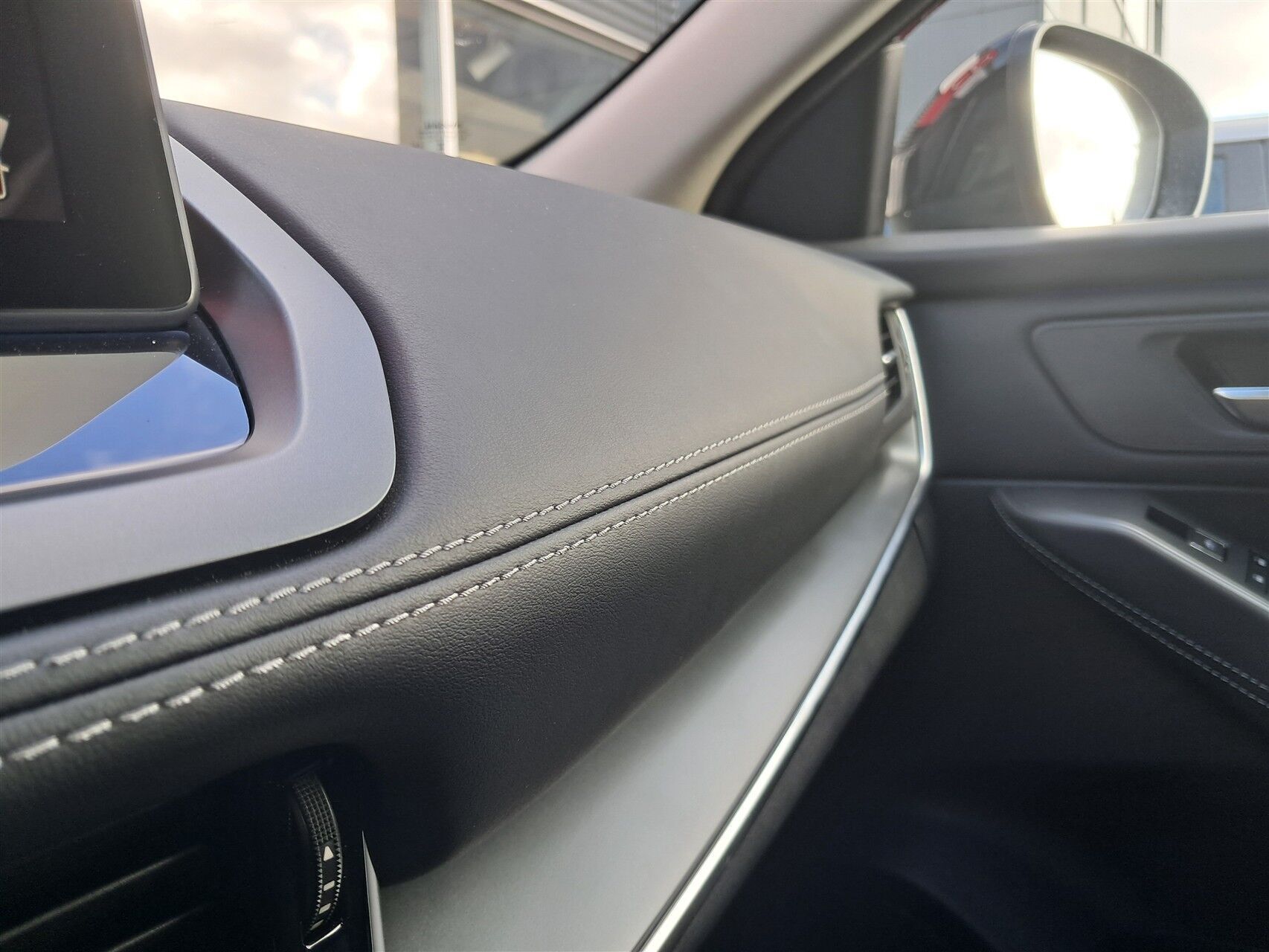 Sort Nissan Qashqai fra 2025