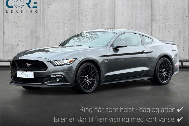 Grå Ford Mustang fra 2015 set udefra