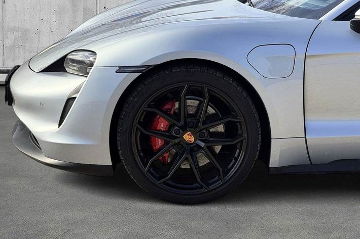 Sølv Porsche Taycan 4S fra 2021