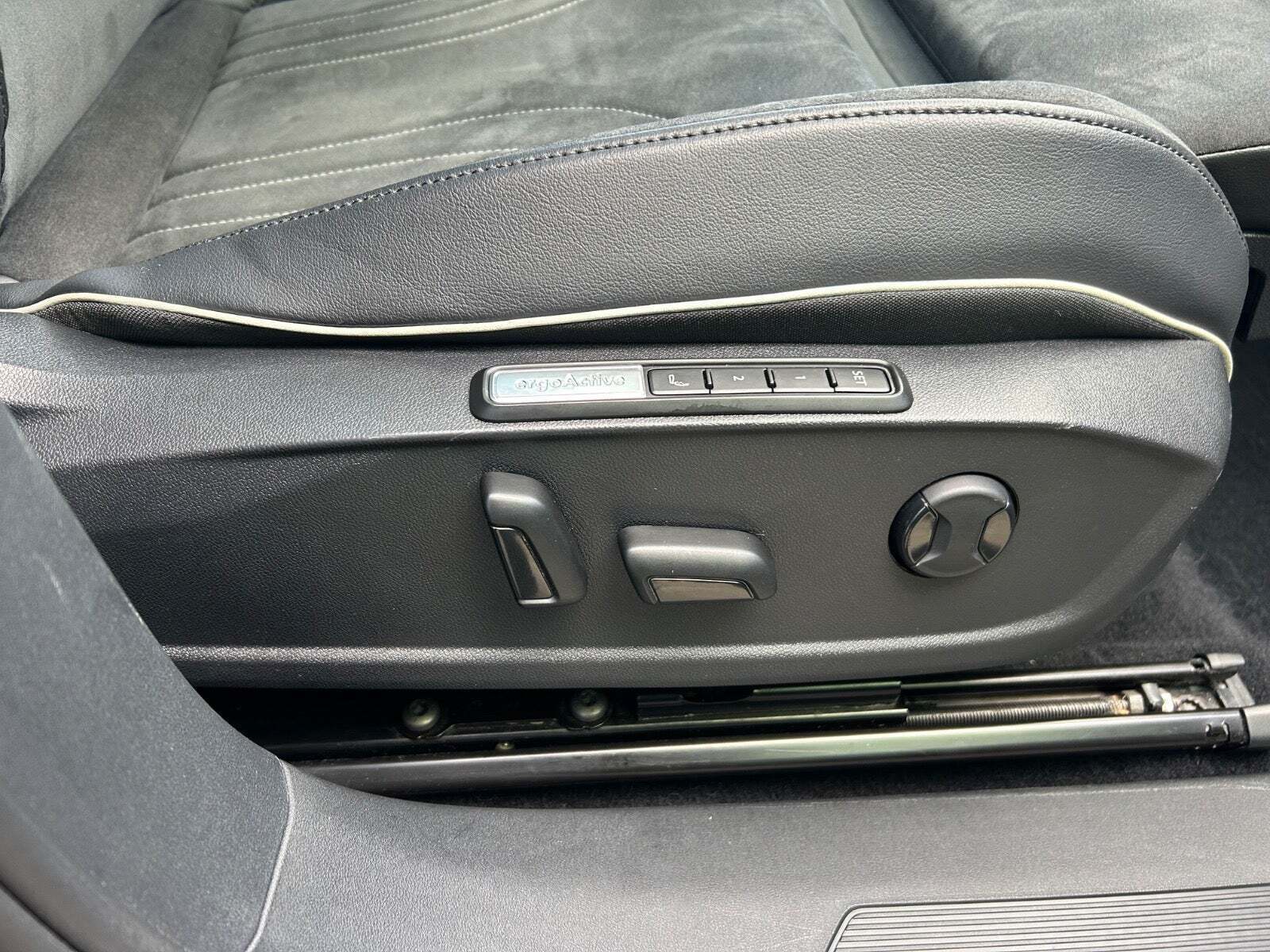 Grå VW ID.4 fra 2021