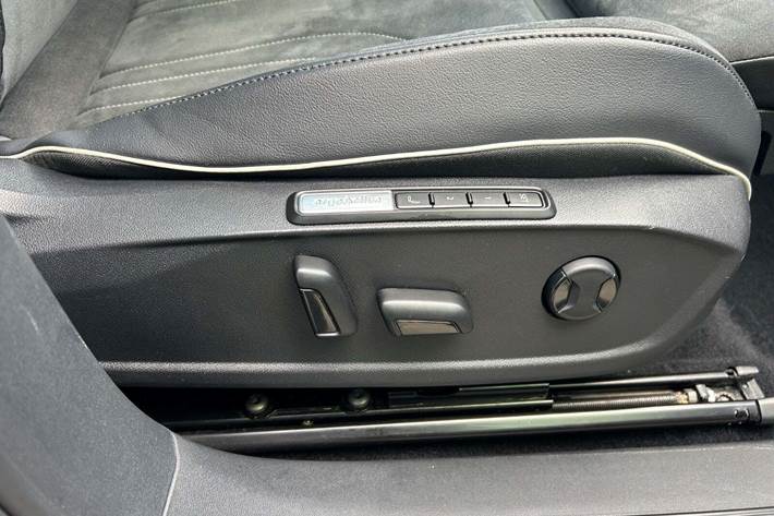 Grå VW ID.4 fra 2021