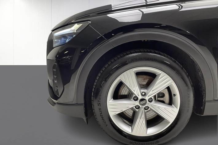 Sort Audi Q4 fra 2024