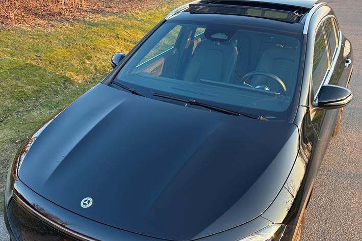 Sort Mercedes EQA 250 fra 2024