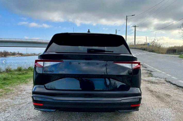 Sort Skoda Enyaq fra 2021