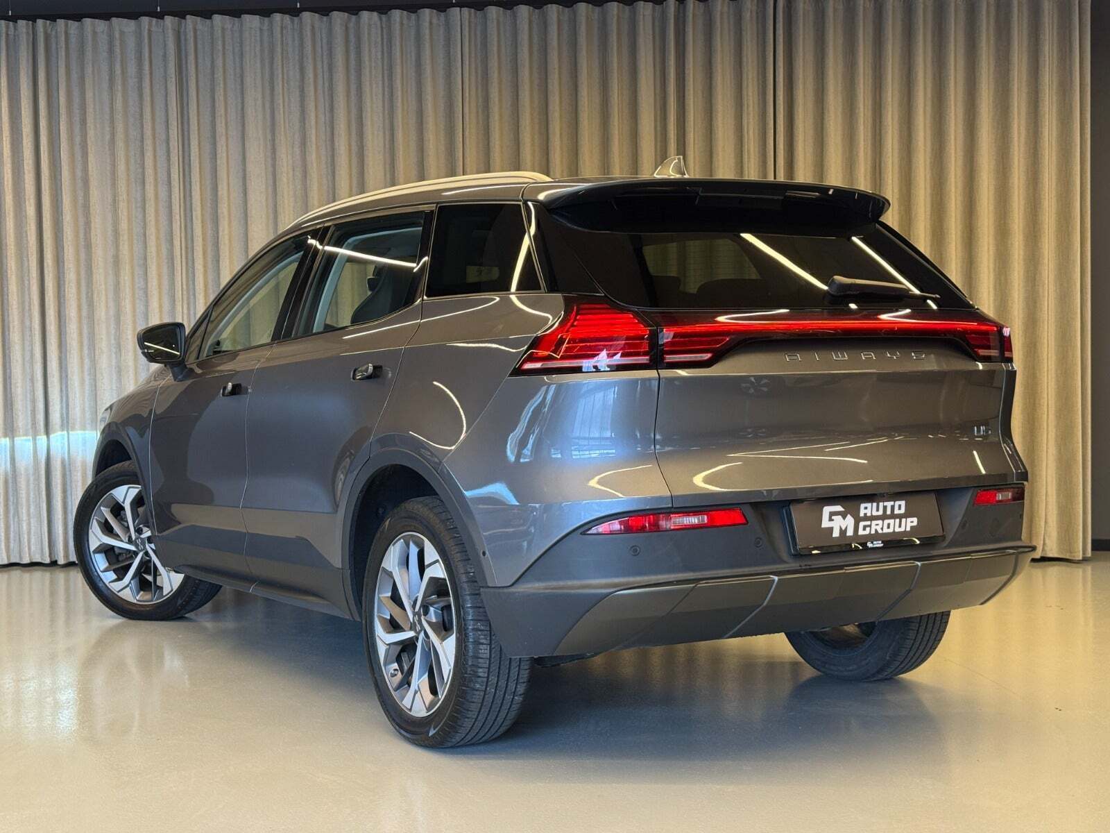 Grå Aiways U5 fra 2022