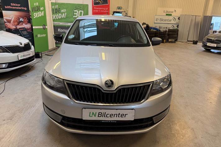 Sølv Skoda Rapid fra 2015