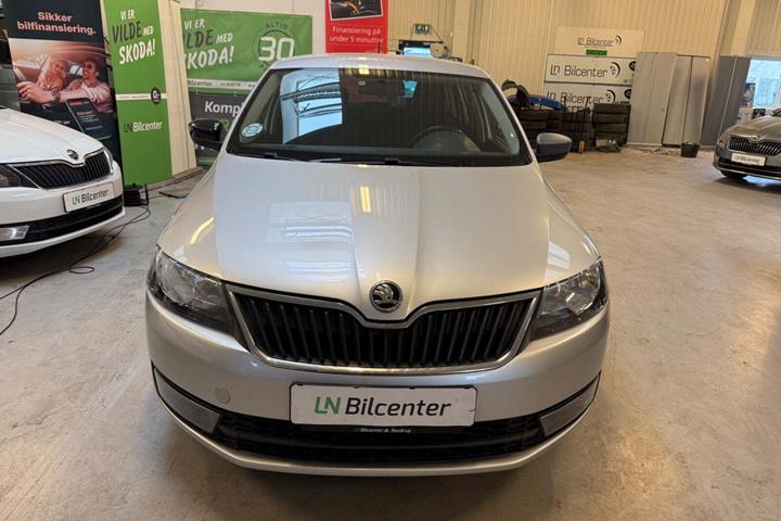 Sølv Skoda Rapid fra 2015