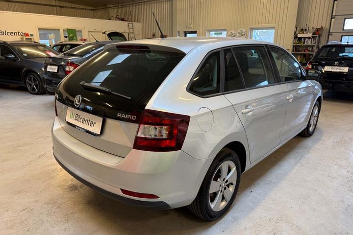 Sølv Skoda Rapid fra 2015