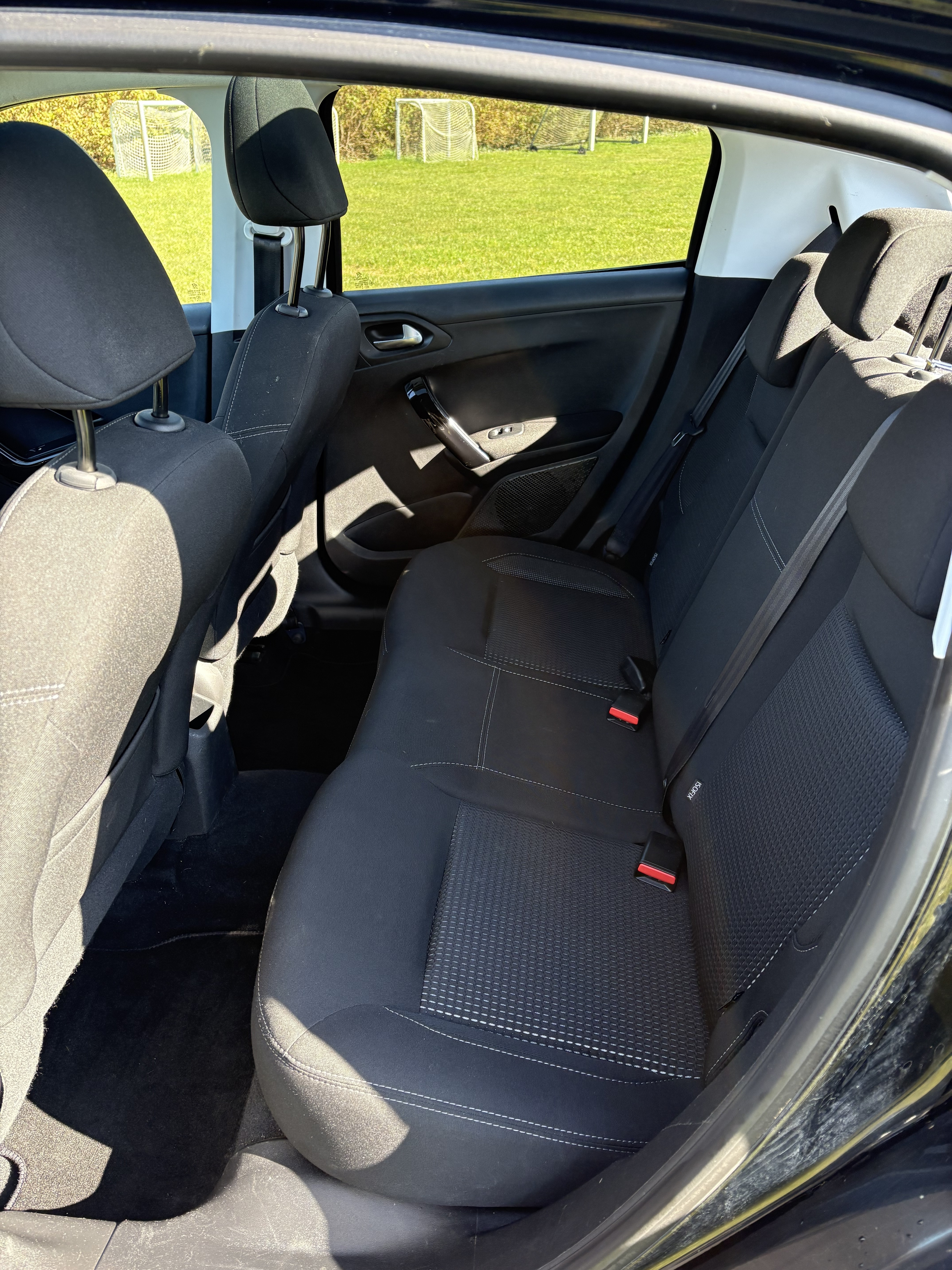 Sort Peugeot 208 fra 2018