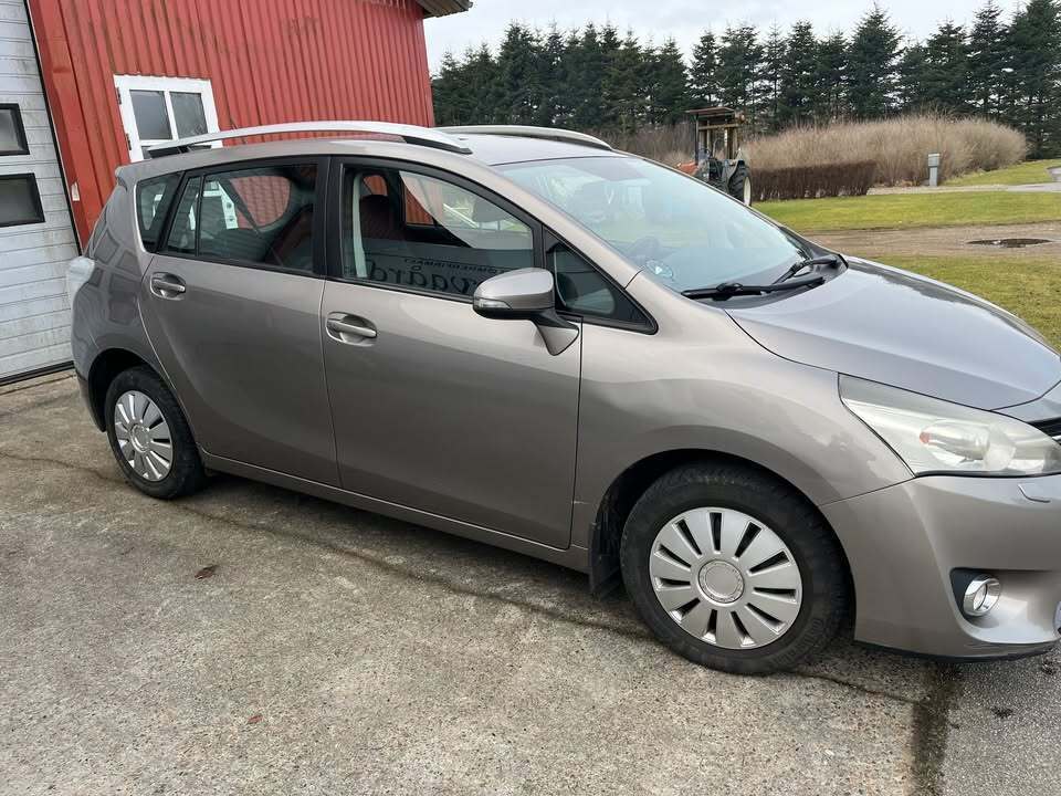 Toyota Verso 1,6 D-4D 7 sæder
