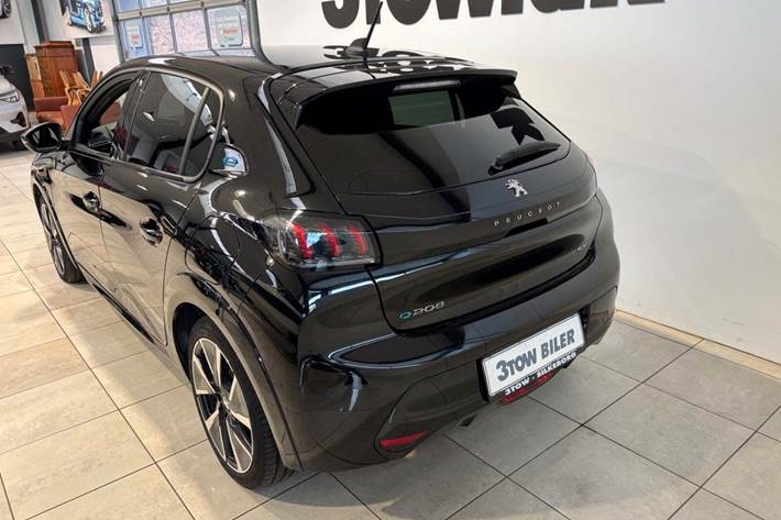 Sort Peugeot e-208 fra 2022