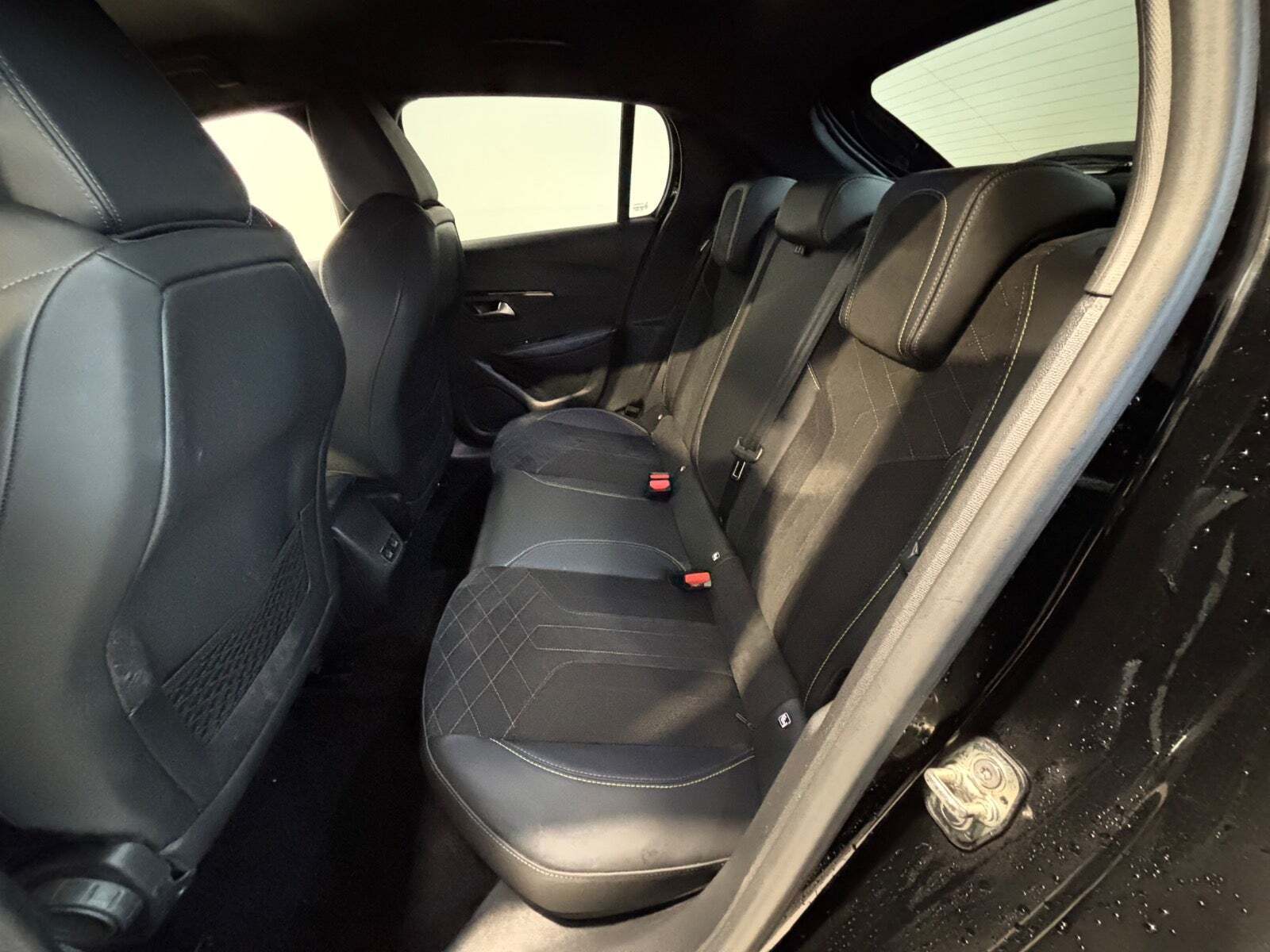 Peugeot e-208 50 GT Pack