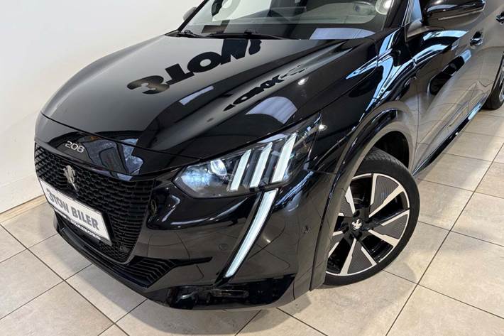 Sort Peugeot e-208 fra 2022