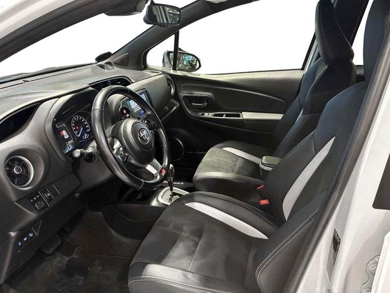 Toyota Yaris 1,5 Hybrid H3 GR Sport Smart e-CVT