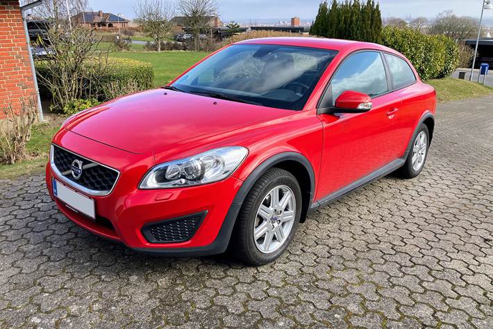 Rød Volvo C30 fra 2010