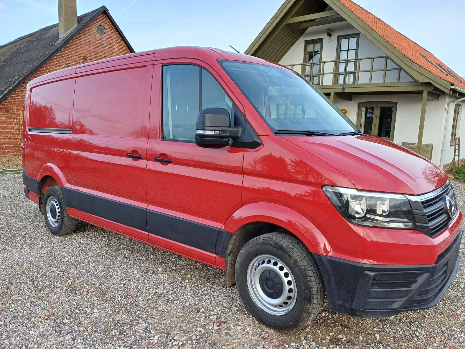 VW Crafter 35 2,0 TDi 102 Kassevogn L3H2