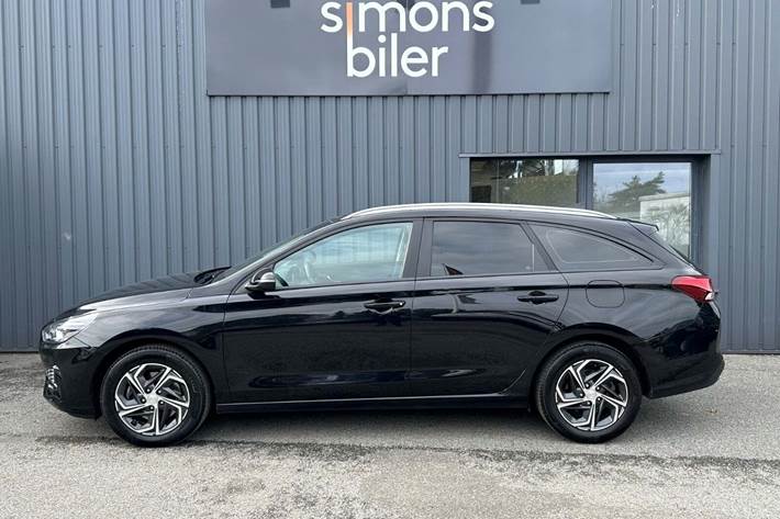 Sort Hyundai i30 fra 2023
