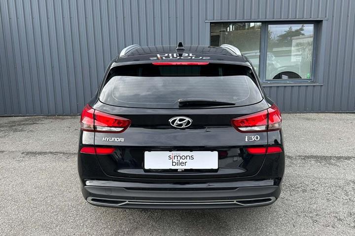 Sort Hyundai i30 fra 2023