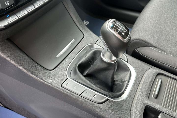 Sort Hyundai i30 fra 2023