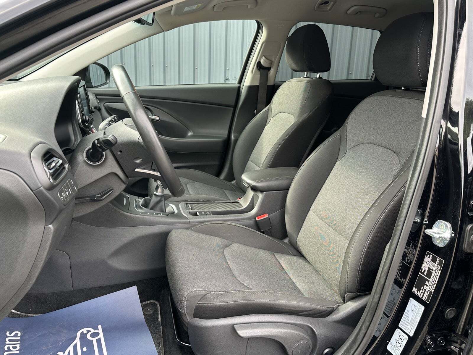Sort Hyundai i30 fra 2023