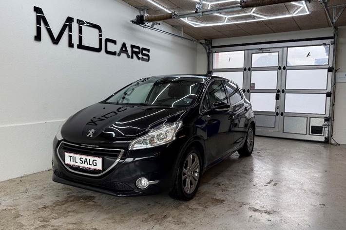 Sort Peugeot 208 fra 2019