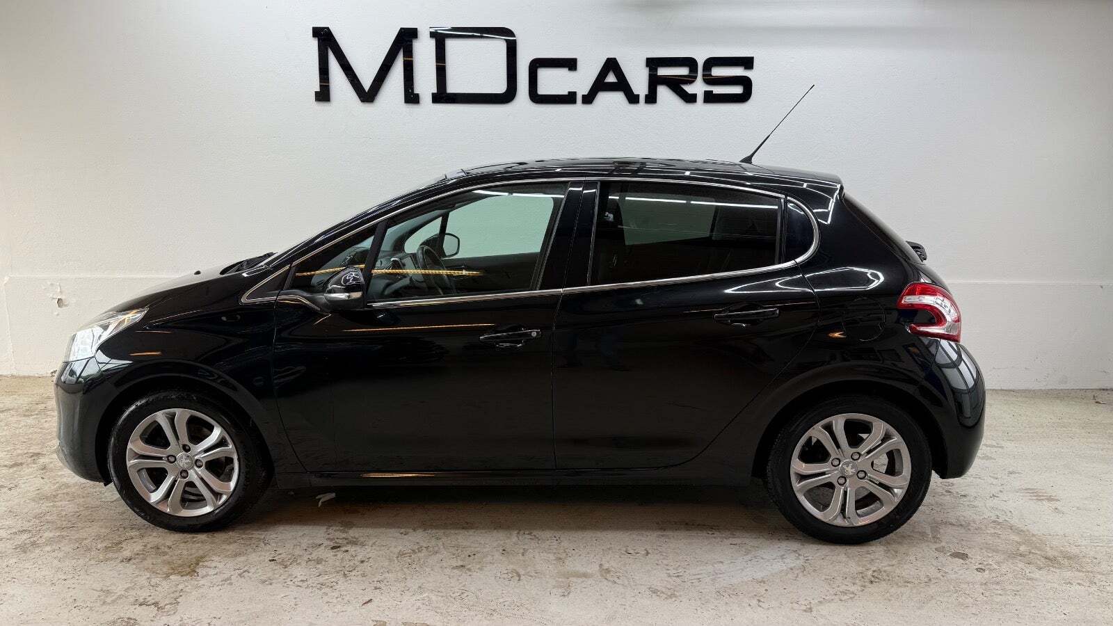 Peugeot 208 1,2 PureTech 82 Allure Sky