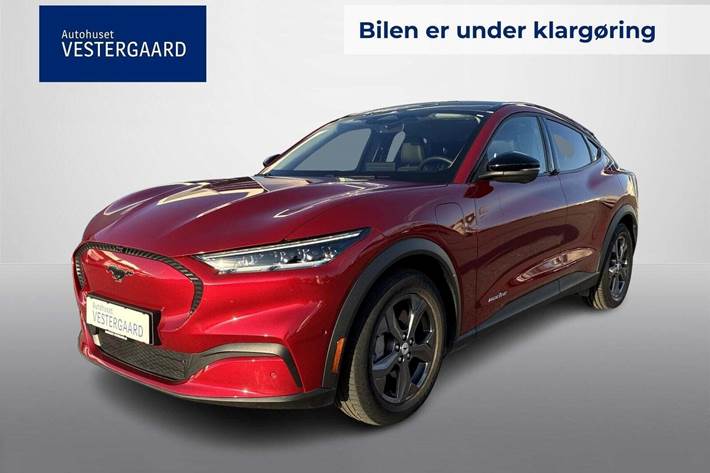 Rød Ford Mustang Mach-E fra 2024