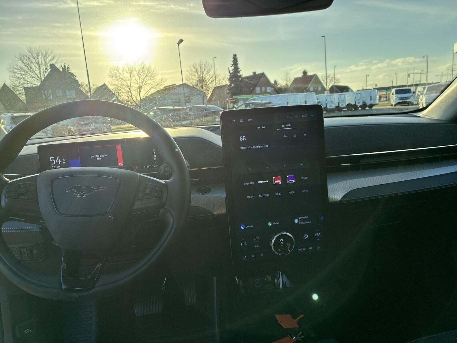 Rød Ford Mustang Mach-E fra 2024