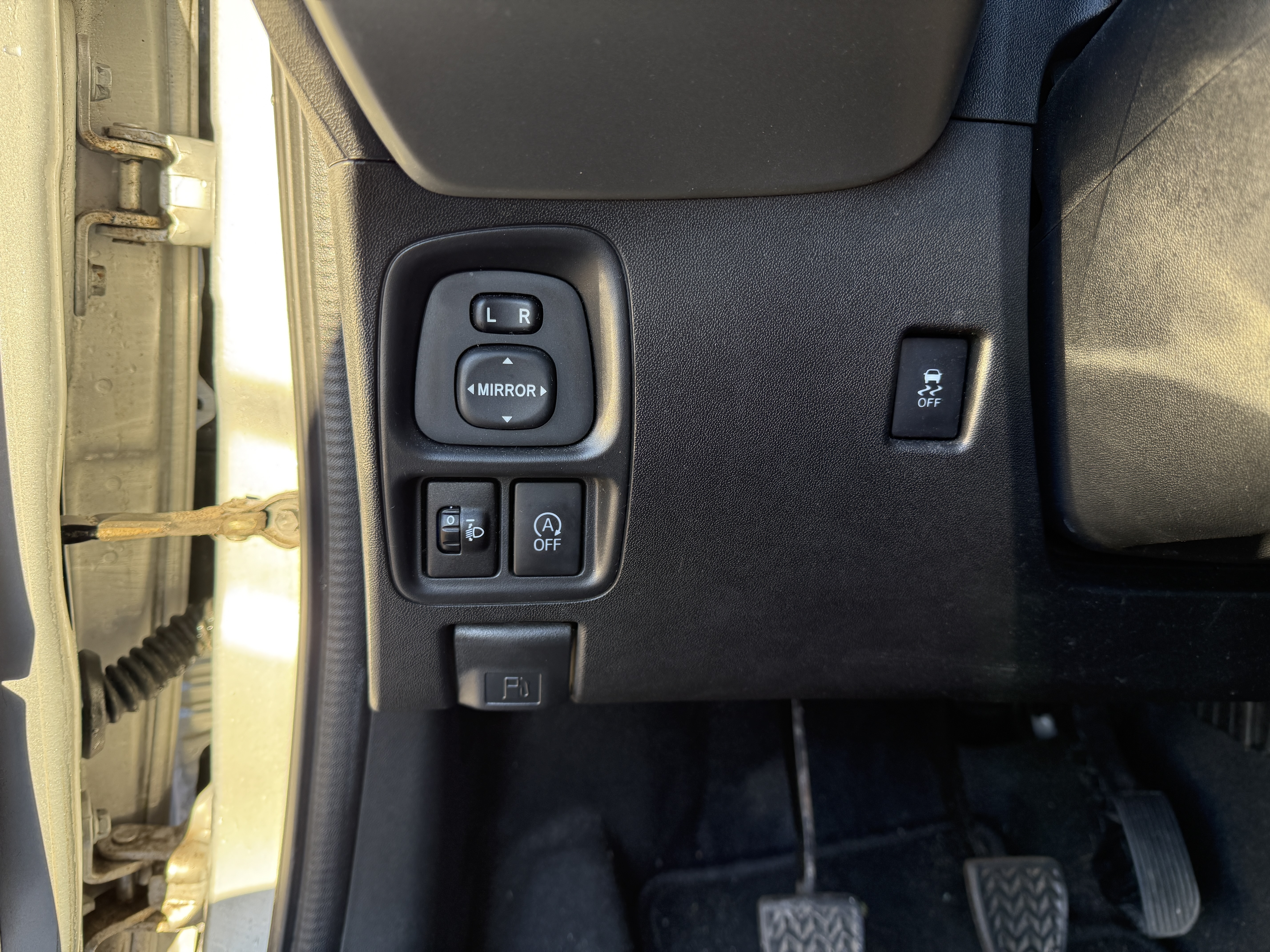 Grå Toyota Aygo fra 2016