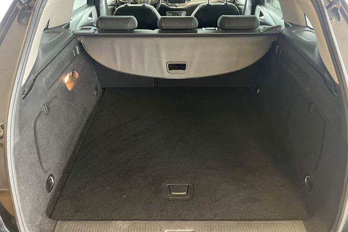 Grøn Opel Astra fra 2016