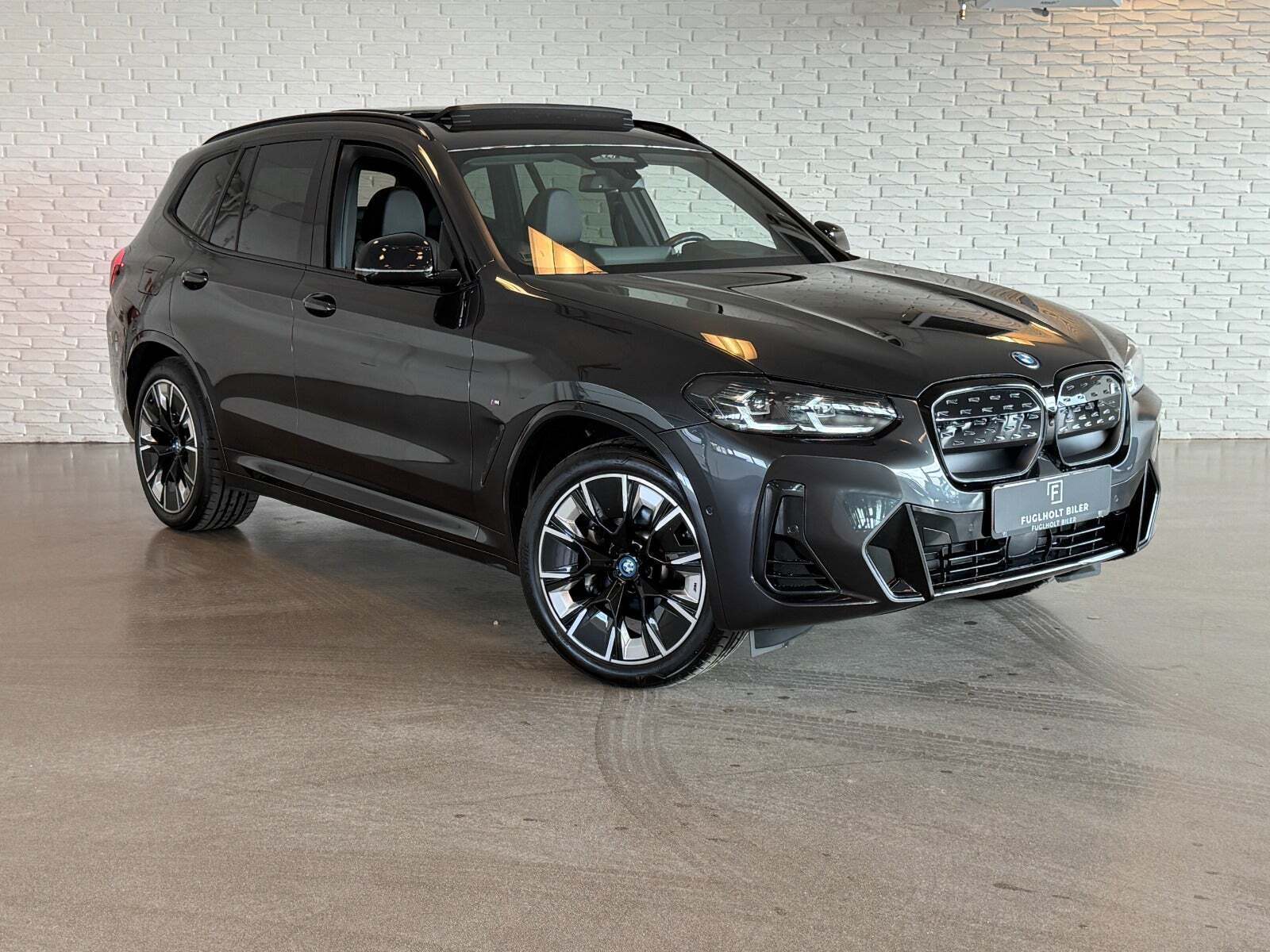 BMW iX3 Charged Plus M-Sport