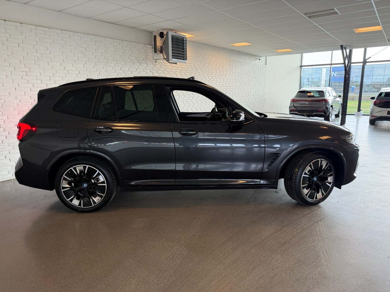 BMW iX3 Charged Plus M-Sport