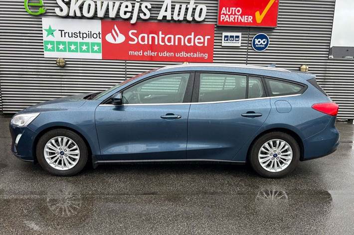 Blå Ford Focus fra 2019