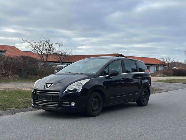 Peugeot 5008 1,6 HDI SUV