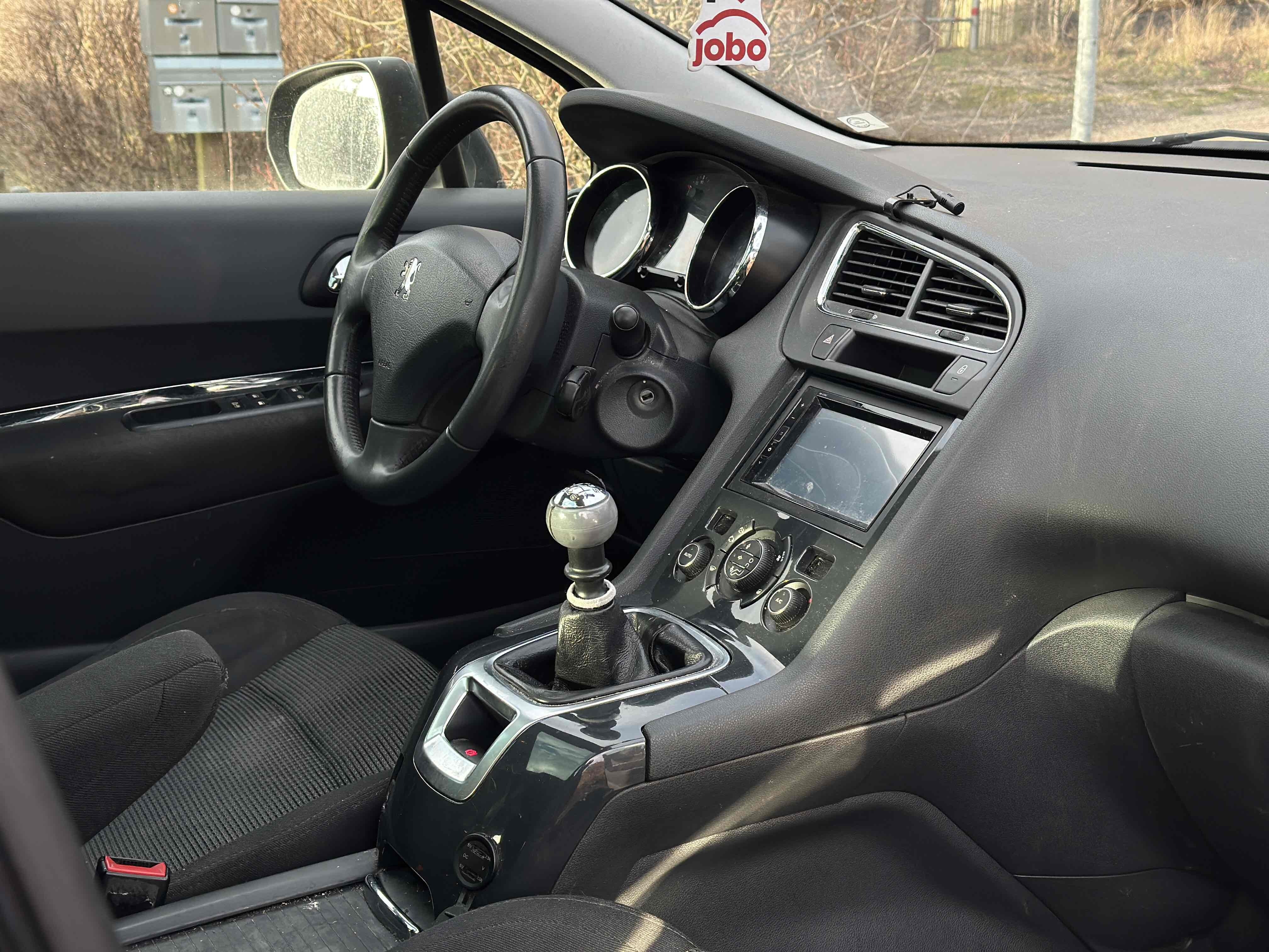 Peugeot 5008 1,6 HDI SUV