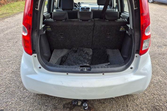 Grøn Suzuki Splash fra 2010