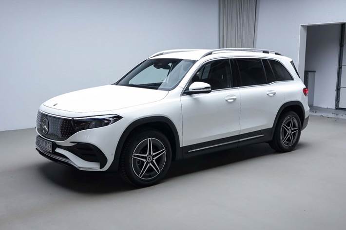 Hvid Mercedes EQB250+ fra 2026