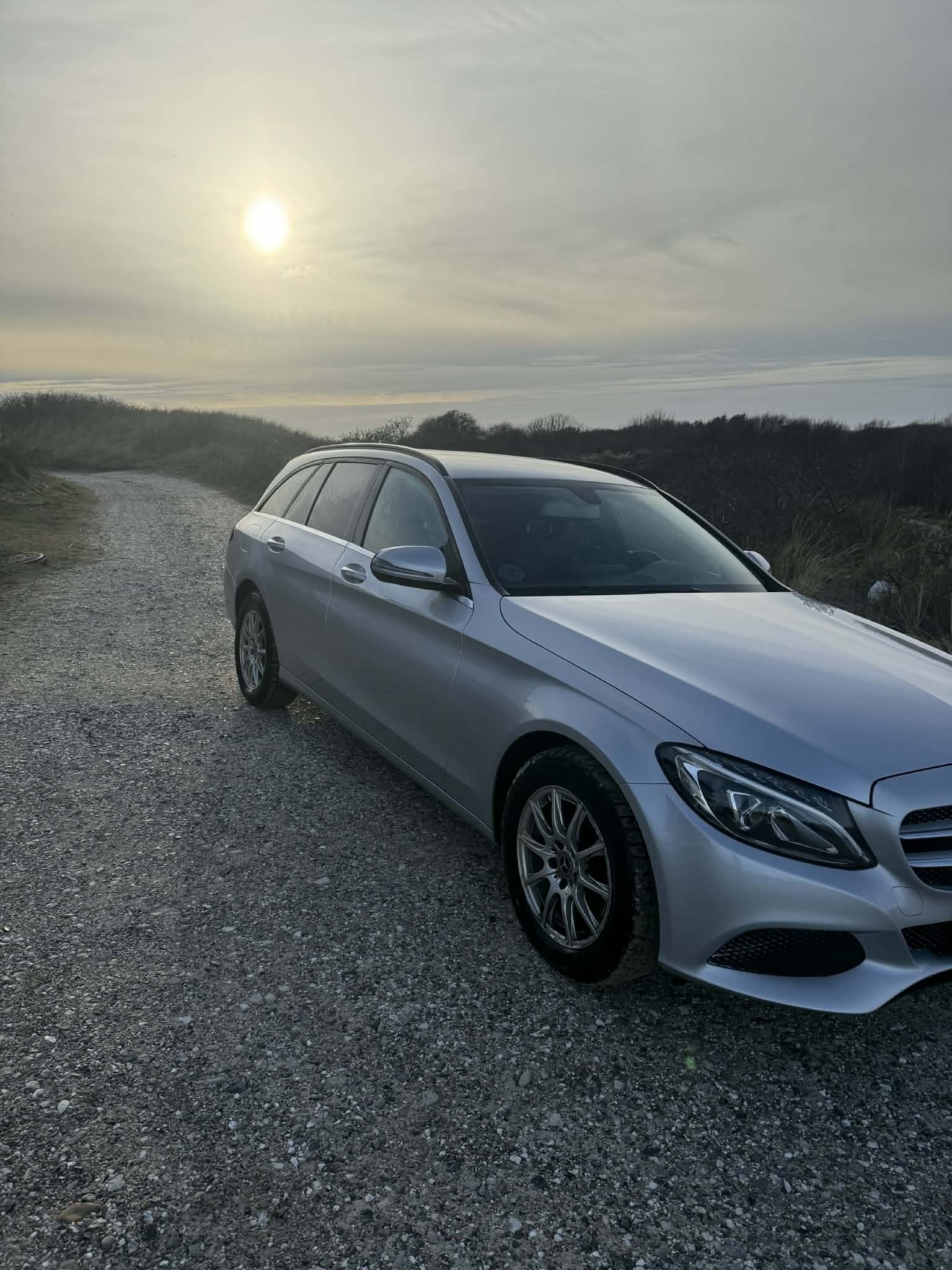 Grå Mercedes C-Klasse fra 2017