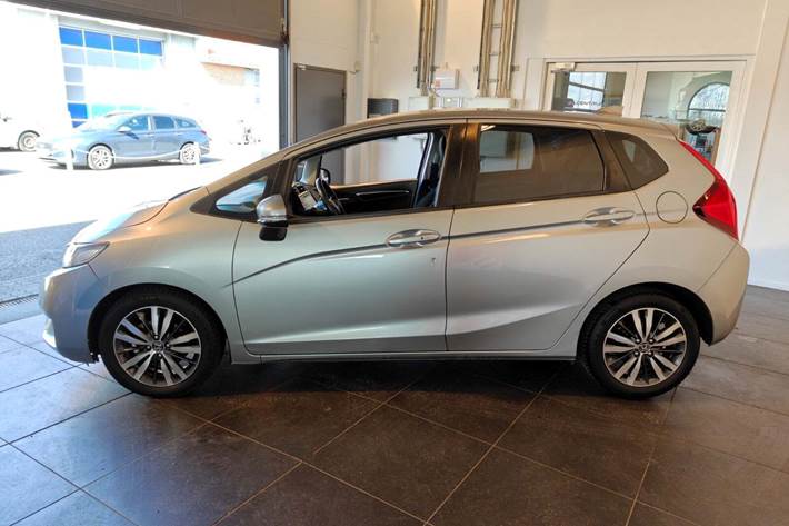 Grå Honda Jazz fra 2016