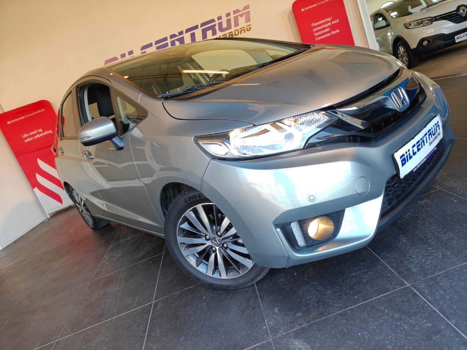 Grå Honda Jazz fra 2016