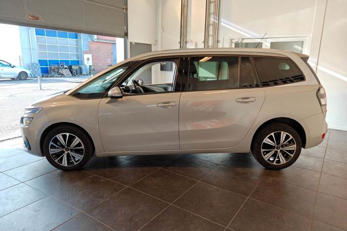Beige Citroën Grand C4 SpaceTourer fra 2019