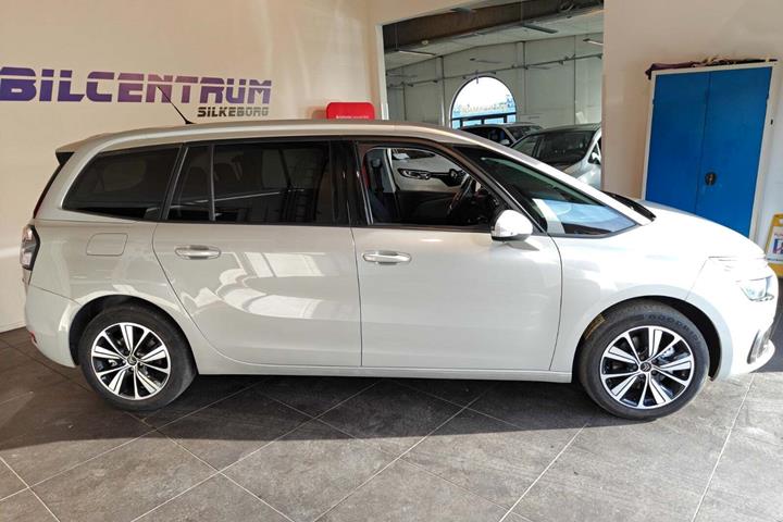 Beige Citroën Grand C4 SpaceTourer fra 2019